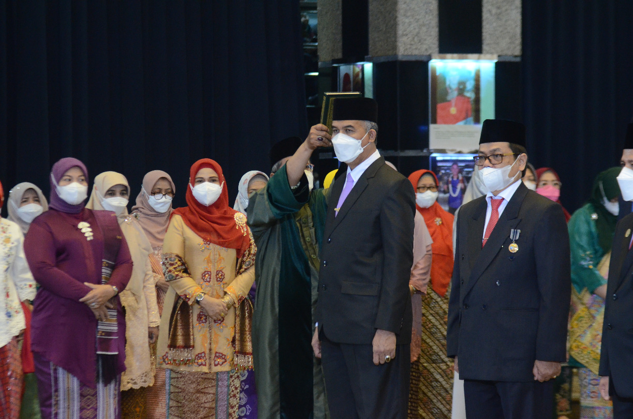 Dilantik Kembali sebagai Rektor Ini Pesan Prof Herman Fithra